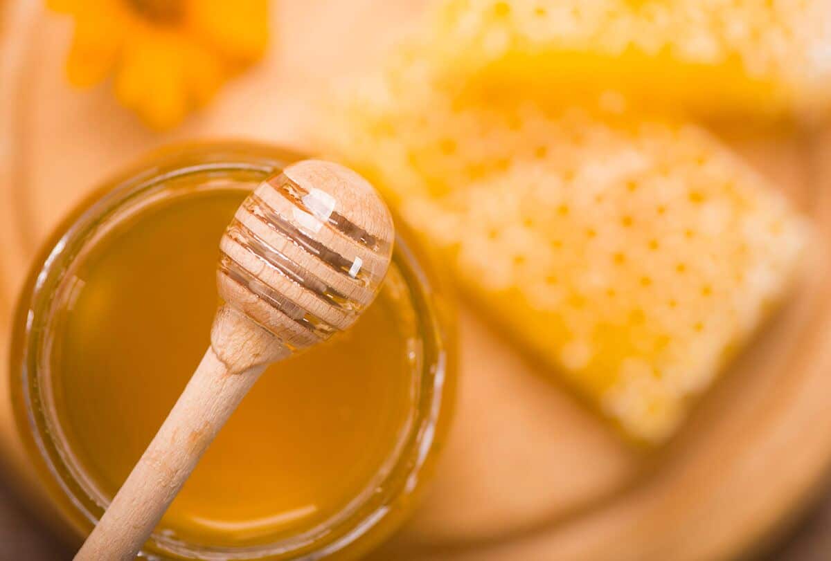 كيفية استخدام العسل لشفاء تقرحات الساق ، تقرحات الفراش ، الحروق ، الجروح - %categories