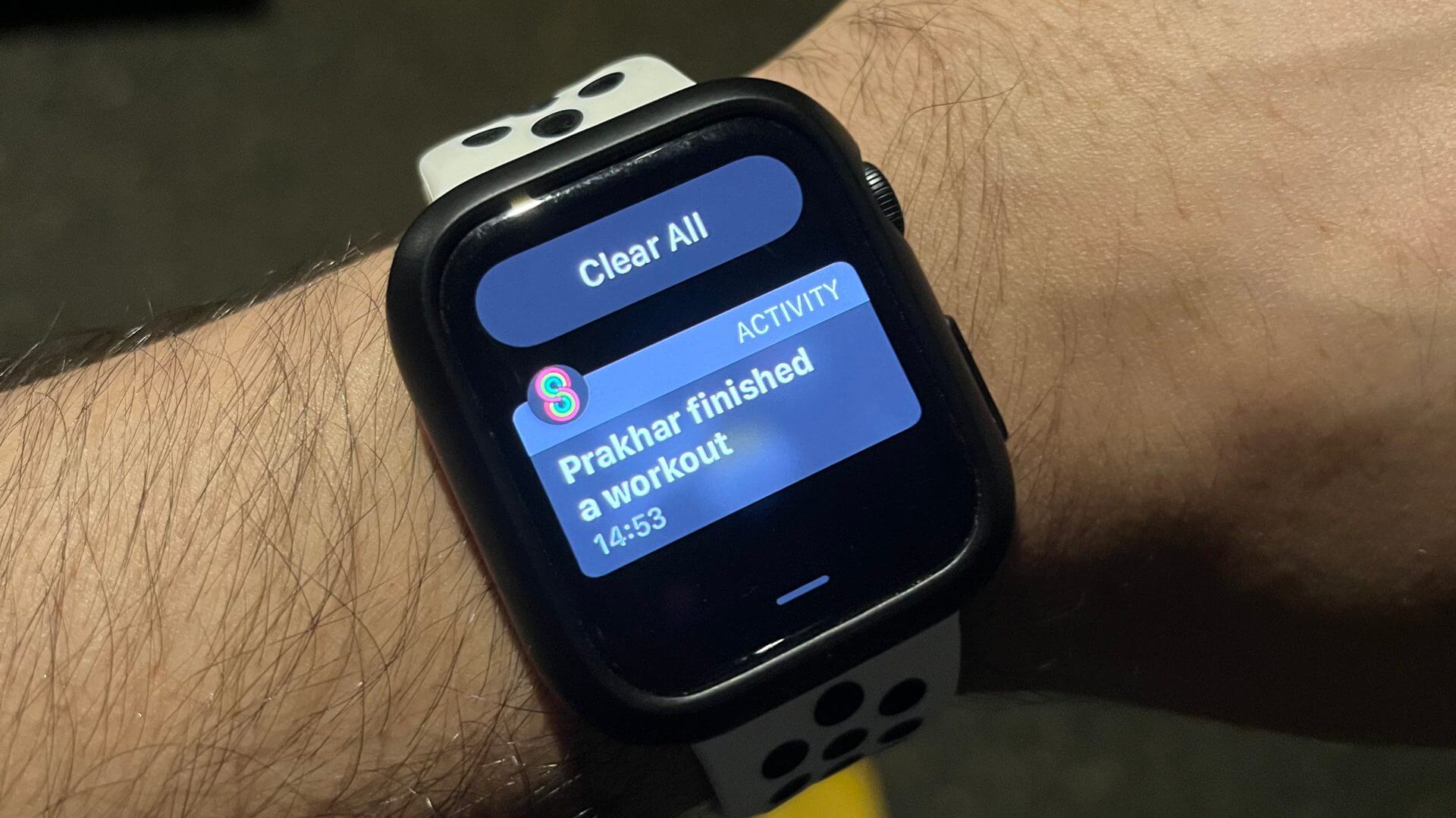كيفية مشاركة النشاط على Apple Watch والتنافس مع الأصدقاء - %categories