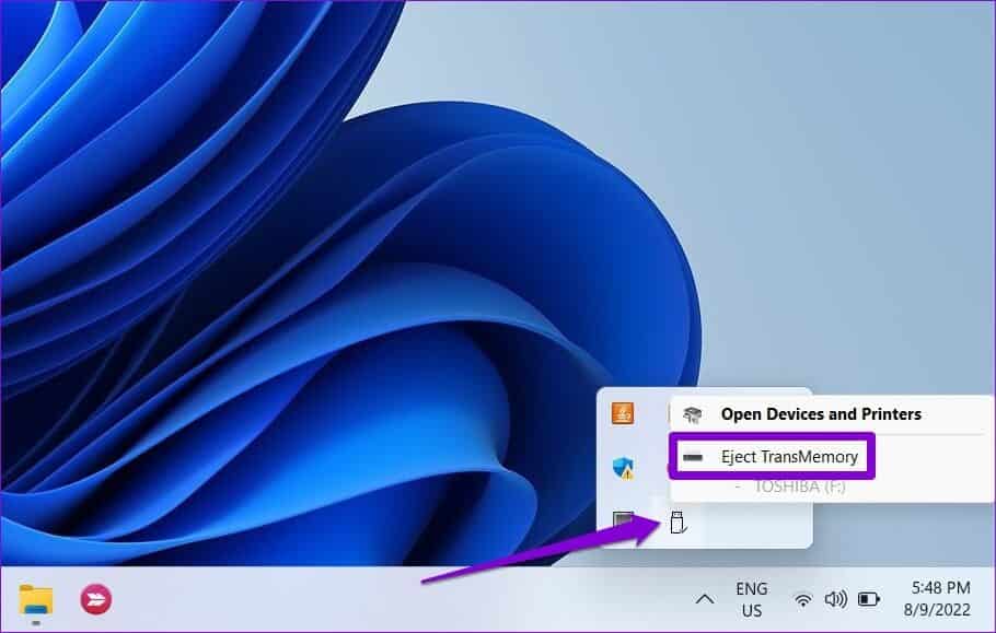 Eject-a-Drive-via-System-Tray-910x579 أفضل 6 طرق لإخراج محرك أقراص USB بأمان على Windows 11
