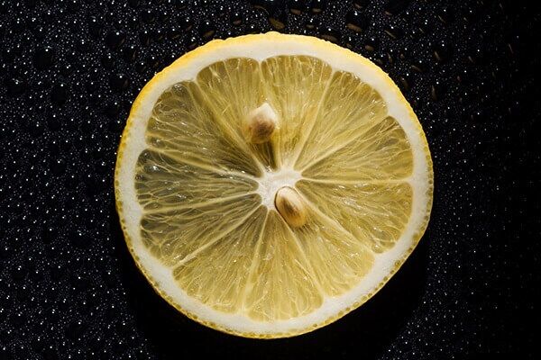 precautions for lemon seeds uses 600x400 - هل بذور الليمون مفيدة للصحة؟