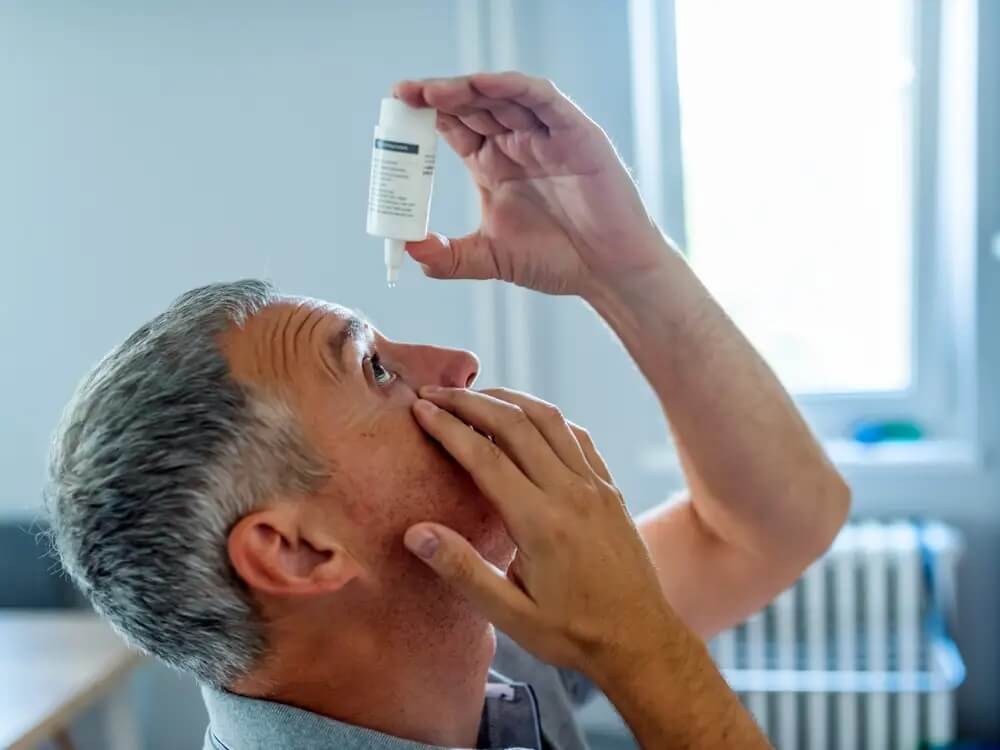 Trockene Augen natürlich loswerden – Augenpflege 61b38979583dbc0018fd5b94 1000x750 - Wie man trockene Augen auf natürliche Weise loswird