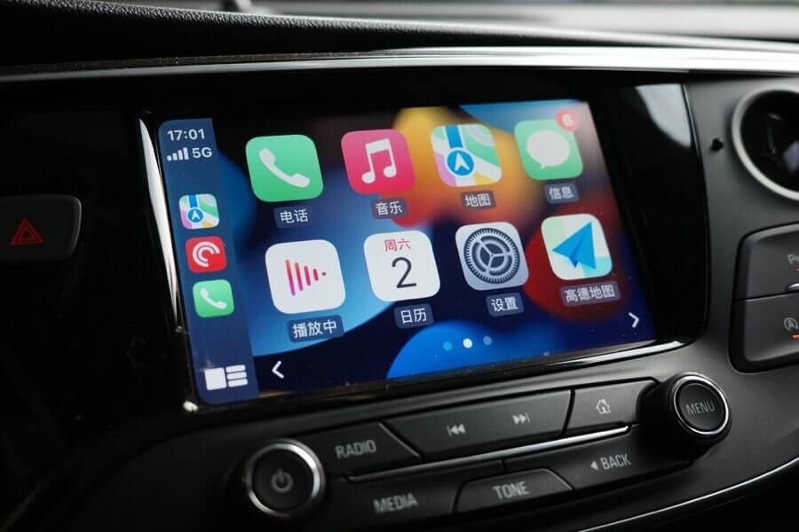 أفضل 10 طرق لإصلاح عدم قراءة Apple CarPlay للرسائل النصية - %categories