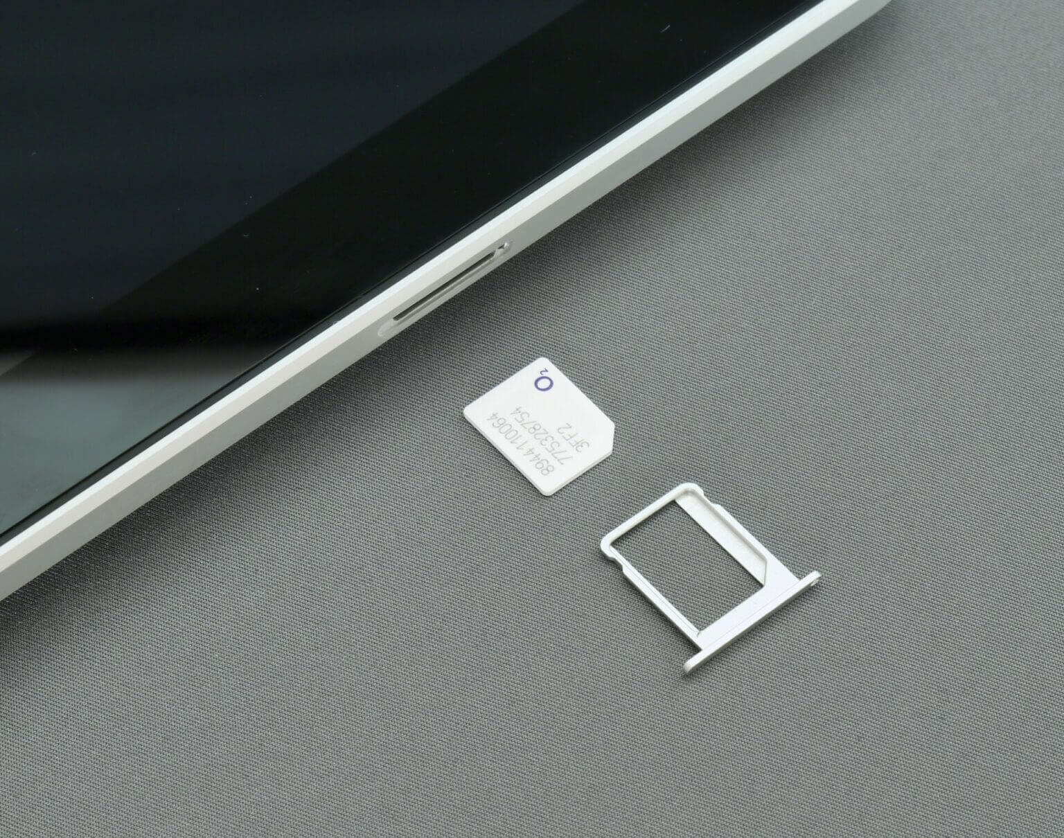 SIM-card-for-iPhone-1536x1210-1-1536x1210 أفضل 6 طرق لإصلاح مشكلة iPhone عالق عند إعداد معرف Apple