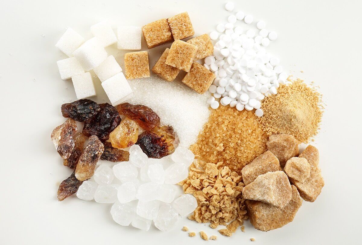 natural sweeteners and sugar alternatives feat 1200x811 - 10 محليات طبيعية وبدائل السكر