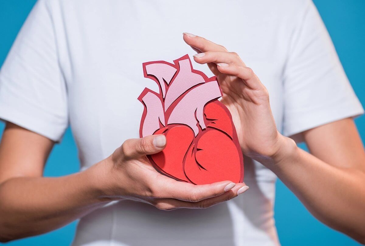 tips to manage and prevent heart diseases feat 1200x811 - كيفية الوقاية من أمراض القلب والتعامل معها