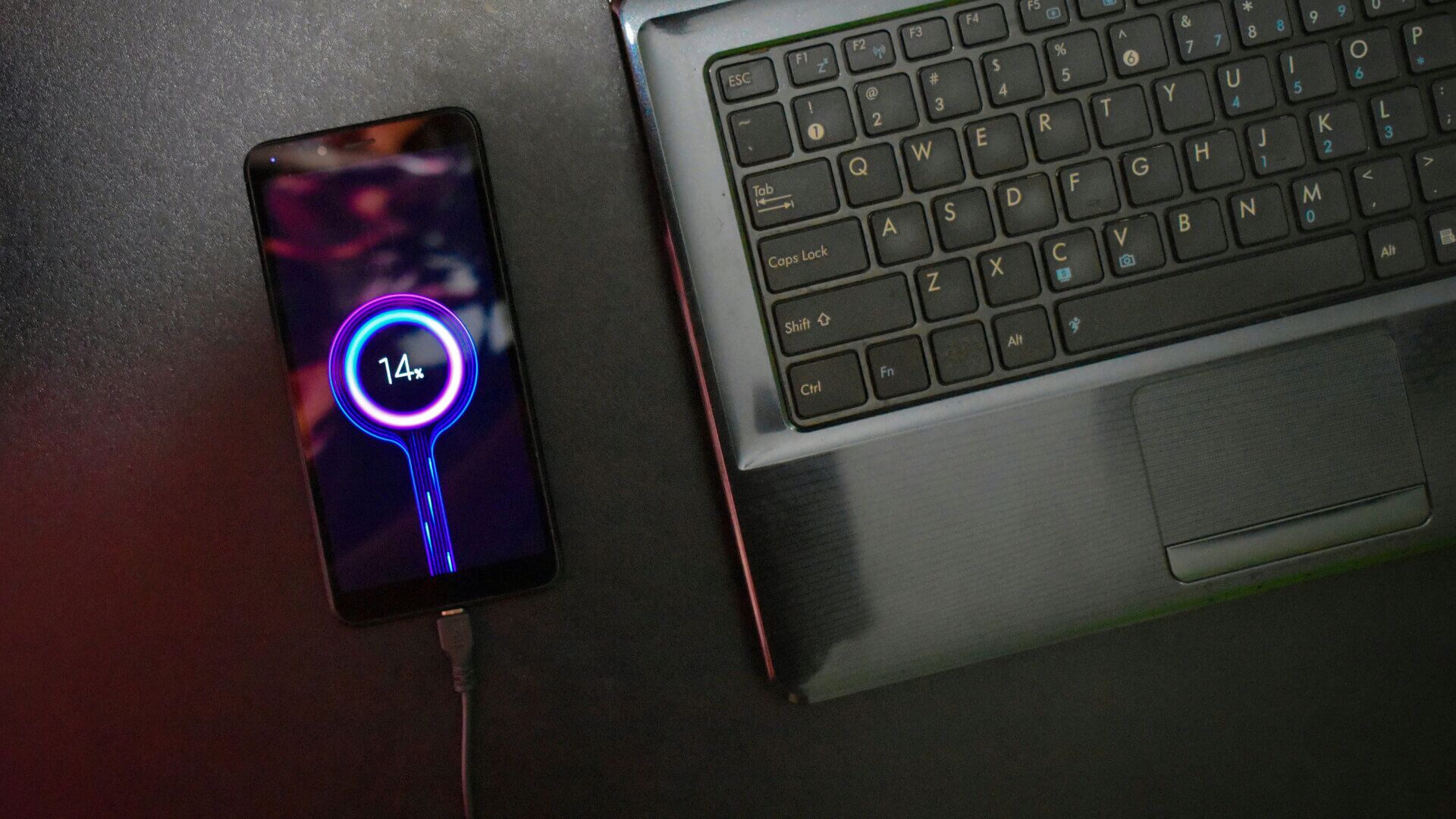 Android Phone Charging 1920x1080 - أفضل 6 طرق لإصلاح فشل في تثبيت تحديث نظام Android