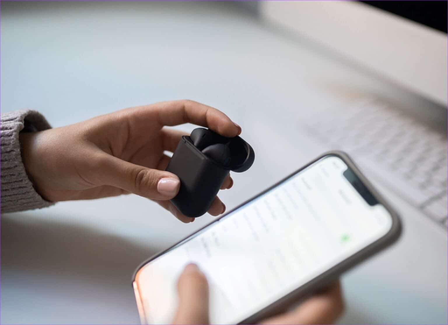 Bluetooth-Earphones-1536x1117-1-1536x1117 أفضل 11 إصلاح لتأخر صوت Bluetooth على iPhone و Android