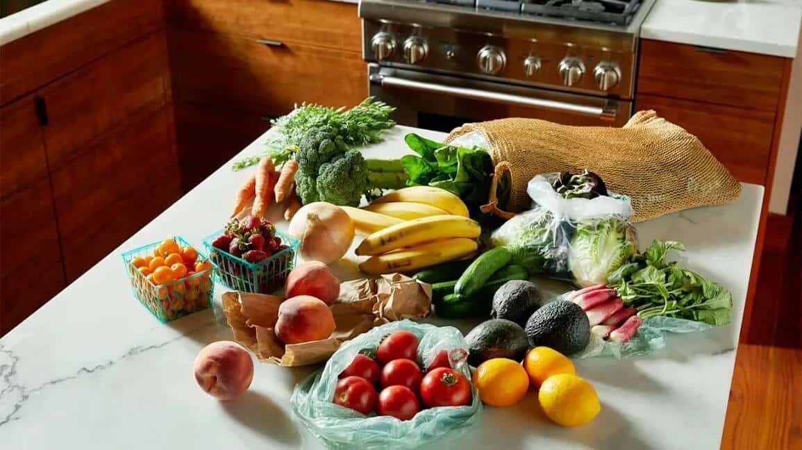 10 أطعمة صحية تساعد على حرق دهون البطن - skin-beauty healthy eating food groceries ingredients vegetables keto kitchen 1296x728 header 1155x648 - 10 أطعمة صحية تساعد على حرق دهون البطن