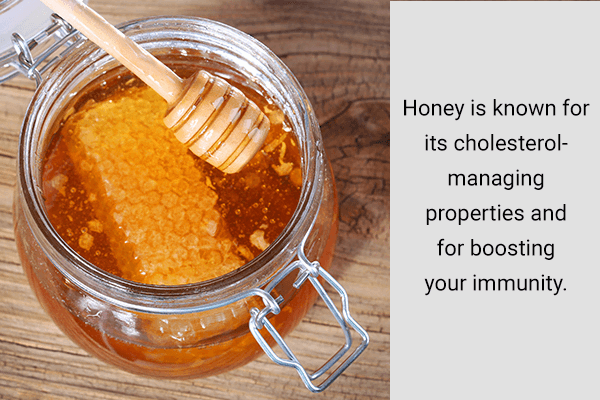 honey-quit-eating-sugar التوقف عن تناول السكر: 7 فوائد صحية لإزالة السموم من السكر