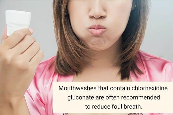use-a-mouthwash-how-to-remove-garlic-smell-600x400 8 طرق لتنشيط رائحة أنفاسك - إليك كيفية التخلص من رائحة الثوم في الفم