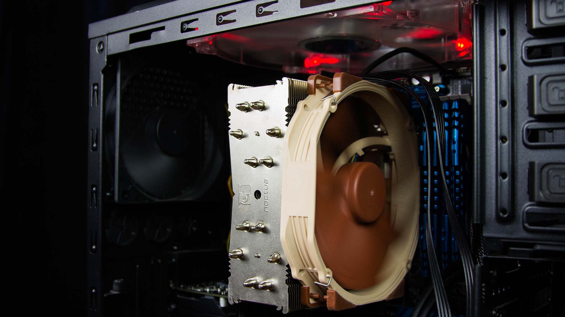 add-more-fans-Fix-high-CPU-Temperature أفضل 9 طرق لتقليل درجة حرارة وحدة المعالجة المركزية CPU على جهاز الكمبيوتر