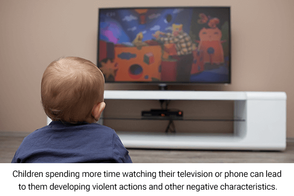 getting-addicted-to-tv-watching-shortens-your-life هل تؤثر مشاهدة التلفزيون على دماغك وصحتك العامة
