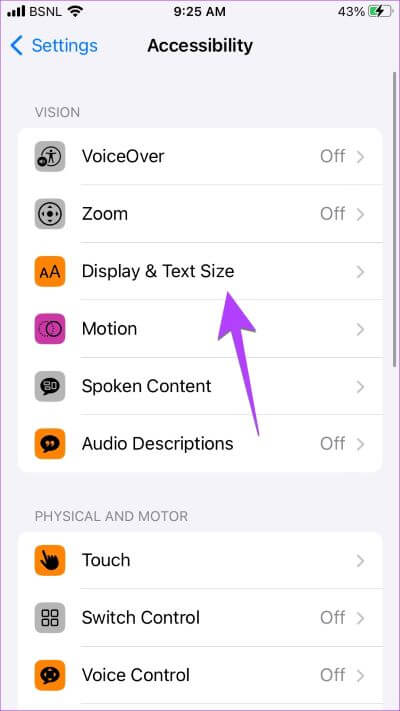 iPhone-Accessibility-Display كيفية إيقاف تشغيل الوضع الداكن على iPhone و iPad: إليك 8 طرق سهلة