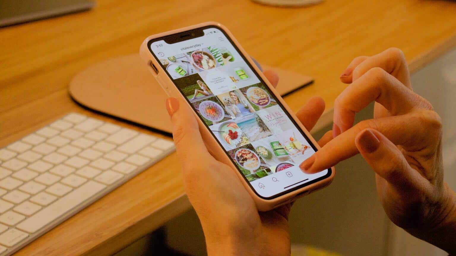 instagram-app-in-action-1536x864-1-1536x864 كيفية جدولة منشورات وريلز Instagram مجانًا عبر تطبيق الهاتف المحمول