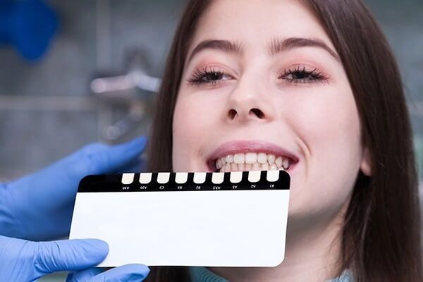 كيفية تبييض الأسنان الصفراء بشكل طبيعي - %categories