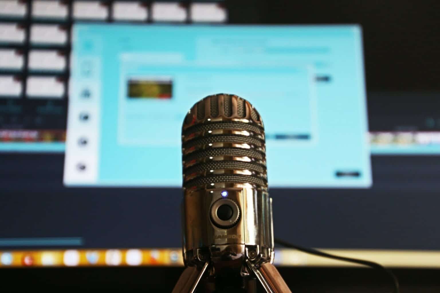 Spotify-Podcasts-1536x1024-1 مقارنة بين Spotify المجاني مقابل Spotify المدفوع: هل Spotify المدفوع يستحق كل هذا العناء