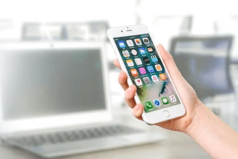efficient-battery-use-with-reduced-heat-produced-i-768x512-1 لماذا يعتبر iPhone أفضل من Android؟