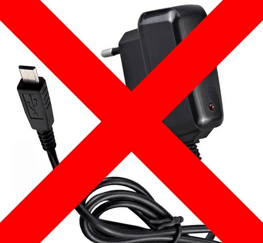 how-to-cool-down-phone-android-cheap-charger.jpg إرتفاع حرارة جهاز Android؟ إليك كيفية تبريده