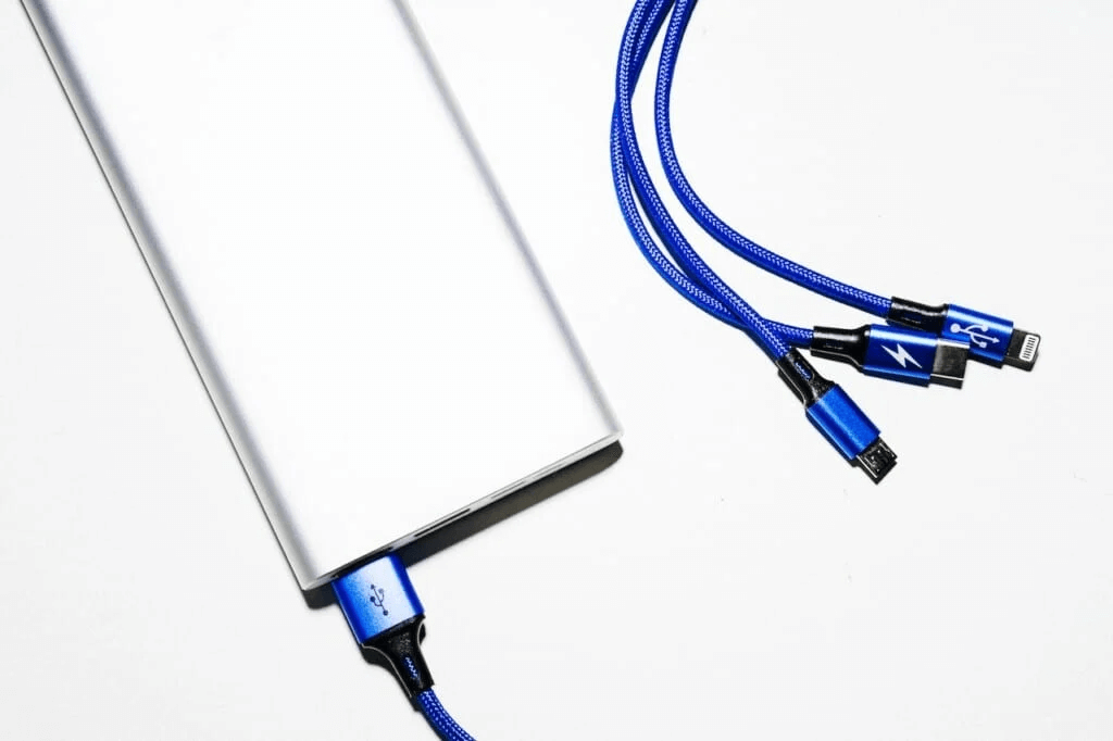 pexels-markus-winkler-4072683-1024x682-1 كيفية شحن Chromebook باستخدام USB