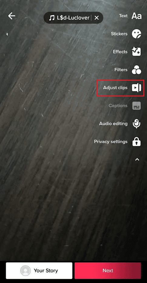 tap-on-the-Adjust-clips-option كيفية قص الصوت على TikTok