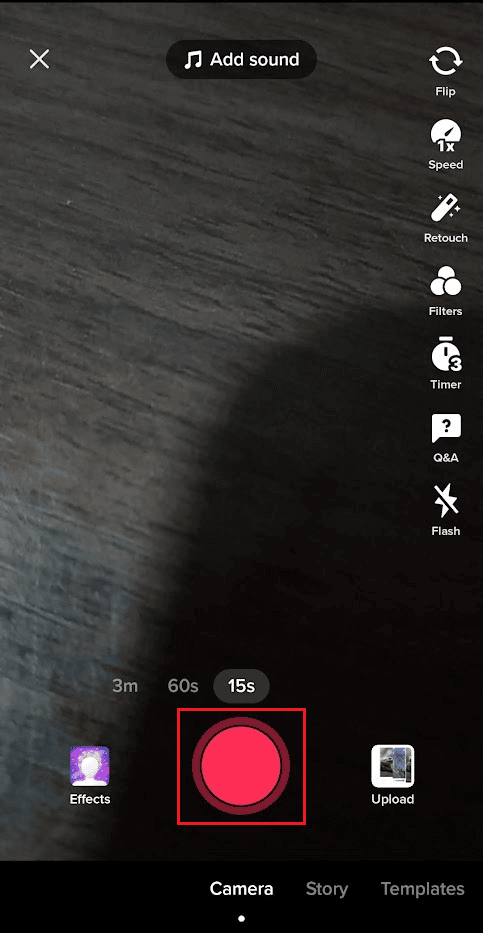 tap-on-the-Record-button-and-record-the-video كيفية قص الصوت على TikTok
