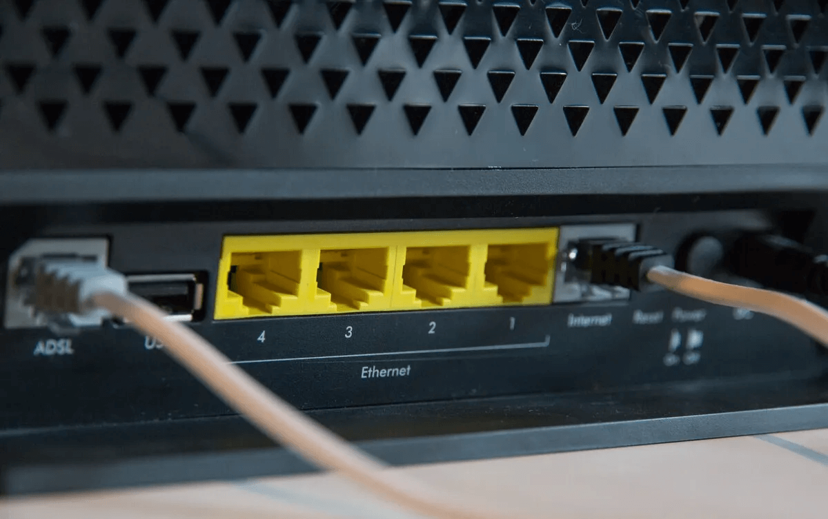 Ethernet-Connection-Not-Working-Cable.jpg اتصال Windows Ethernet لا يعمل؟ جرب هذه الإصلاحات