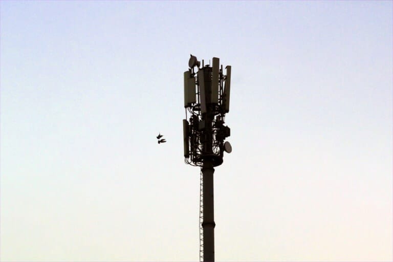 Mobile-Network-768x512-1 كيفية البحث عن رقم IMEI على iPhone:إليك 8 طرق سهلة