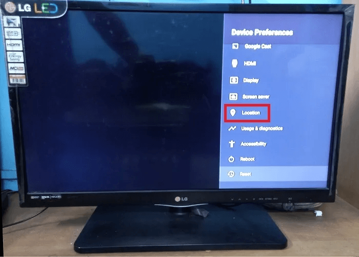 TV-WiFi-Not-Connecting-Location-from-Device-Preferences.jpg التلفزيون غير متصل بشبكة Wi-Fi؟ إليك كيفية إصلاح المشكلة