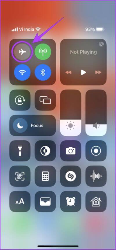 Tap-on-airplane-mode-475x1024-1 أفضل 6 طرق لإصلاح عدم عمل البحث المرئي Visual Look Up على iPhone