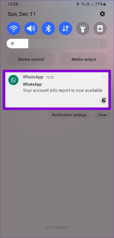 WhatsApp-Notification-490x1024-1 كيفية طلب وتنزيل معلومات حساب WhatsApp الخاص بك