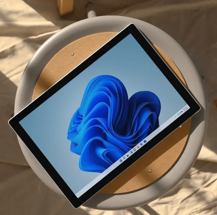 Windows-screen-rotate-2-in-1-laptop.jpg كيفية تدوير الشاشة على Windows
