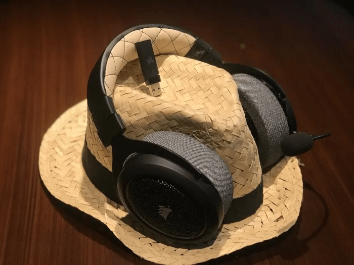 corsair-hs70-pro-2.jpg أفضل 9 سماعات ألعاب متعددة المنصات لعام 2025