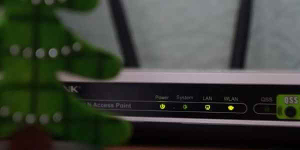 tp link wifi router feature image 800x400.jpg000 - كيفية إصلاح بطء اتصال Wi-Fi في منزلك