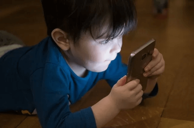 youtube-history-child.jpg كيفية الإيقاف المؤقت ومسح سجل YouTube