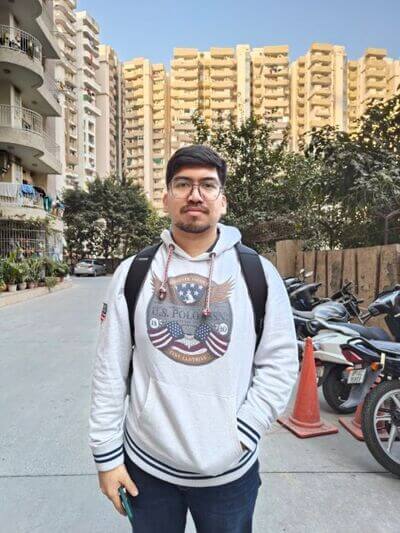 OnePlus-11-Human-Subject-1-768x1024-1 مقارنة بين كاميرا OnePlus 11 و Google Pixel 7: أقرب مما تعتقد