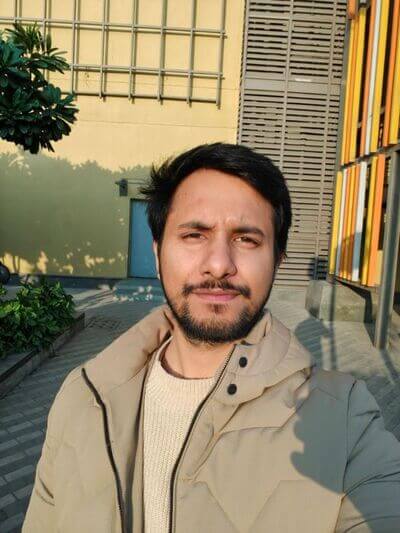OnePlus-11-selfie-768x1024-1 مقارنة بين كاميرا OnePlus 11 و Google Pixel 7: أقرب مما تعتقد