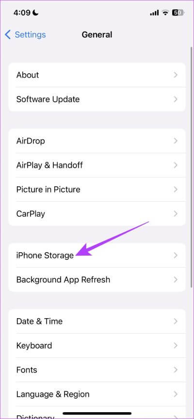 Tap-on-iPhone-Storage أفضل 9 إصلاحات لعدم تنزيل مقاطع الفيديو في وضع عدم الاتصال على تطبيق YouTube Premium