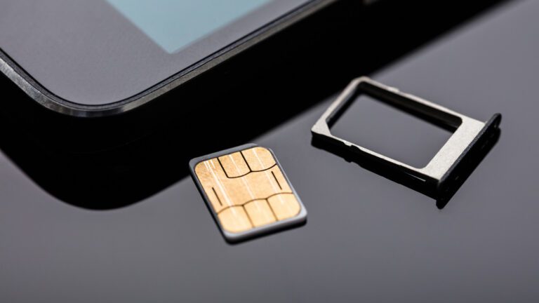 أفضل 8 إصلاحات لخطأ "عدم وجود بطاقة SIM" على Android - %categories
