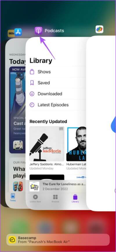remove-podcasts-from-bacground-iphone-473x1024-1 أفضل 7 إصلاحات لعدم عمل تطبيق Podcasts على iPhone