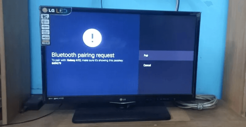 Android-TV-vs-Google-TV-Bluetooth-Pairing-Request-on-Smart-TV-800x413.jpg Android TV vs. Google TV: دليل المقارنة