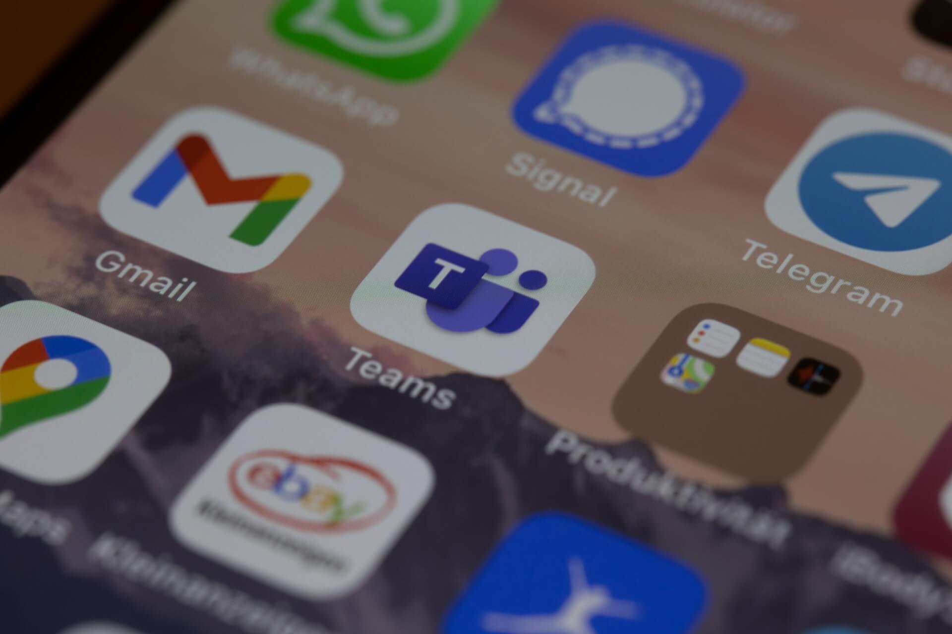 dimitri-karastelev-1Y-hk45tyMs-unsplash كيفية مسح ذاكرة التخزين المؤقت لـ Microsoft Teams على Windows و Mac و iPhone و Android