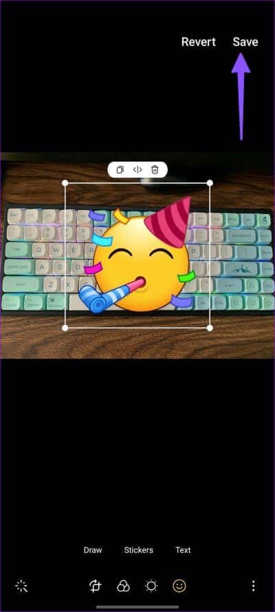 How-to-add-emojis-to-pictures-on-Android-4 أفضل 4 طرق لوضع Emojis في صورة على Android