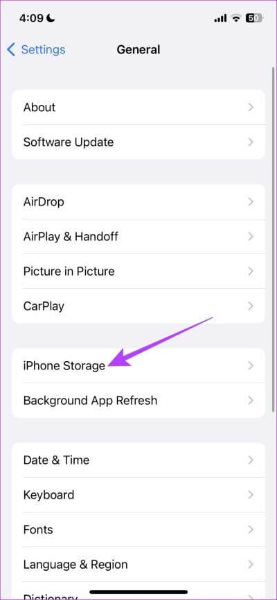 Tap-on-iPhone-Storage كيفية إيقاف تطبيق Podcasts من تنزيل العروض تلقائيًا على iPhone و iPad و Mac