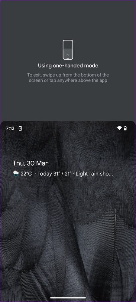 Use-One-Handed-Mode-Pixel كيفية استخدام وضع التصفح بيد واحدة على iPhone و Android