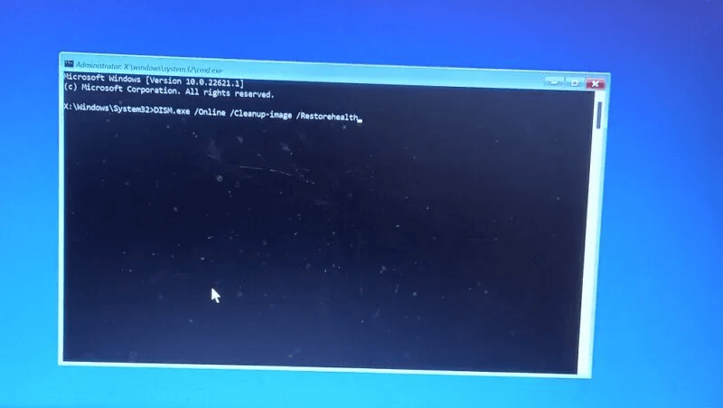 Windows-Update-Stuck-DISM-Command-Prompt-Safe-Mode-800x451.jpg 7 طرق لإصلاح توقف Windows Update