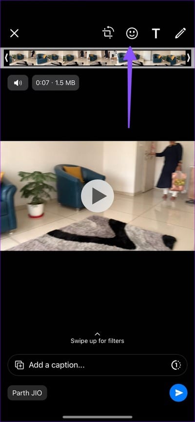 add-stickers-to-videos-on-iPhone-18 أفضل 4 طرق لإضافة ملصقات إلى مقاطع الفيديو على iPhone