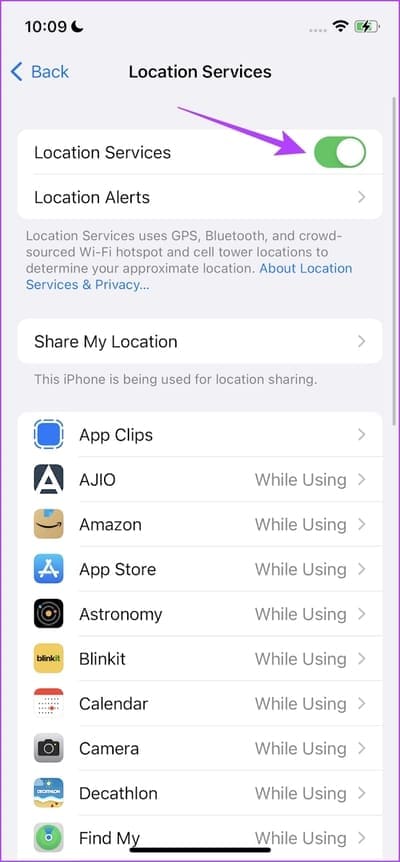 Turn-on-Toggle-for-Location-Services كيفية إصلاح "الموقع غير متوفر" على iPhone