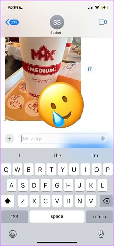 Rotate-and-Increase-Sticker-Size كيفية إنشاء واستخدام الملصقات في iMessage على iOS 17