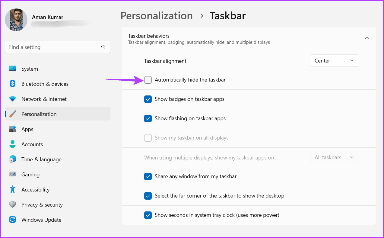 Uncheck-automatically-hide-the-taskbar أفضل 6 طرق لإصلاح عدم عمل ميزة اختفاء شريط المهام التلقائي في Windows 11