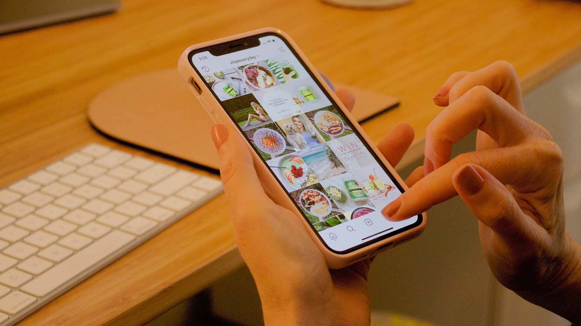 instagram-app-2-1 2 طرق سهلة لإضافة روابط متعددة إلى سيرتك الذاتية على Instagram